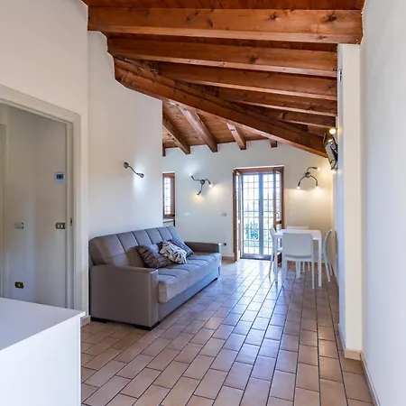 Il Casale - By Host4u Lejlighedshotel Lonato